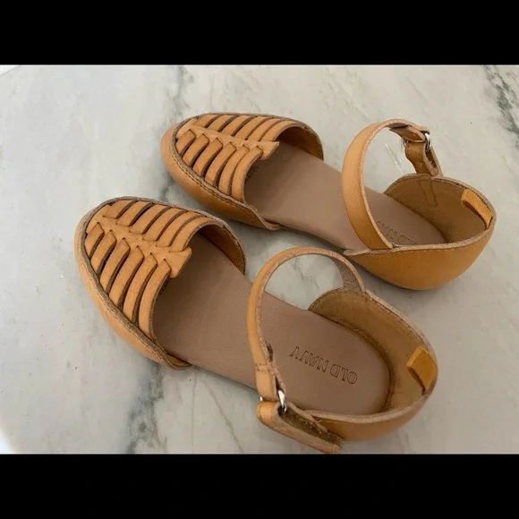 Old deals navy huaraches